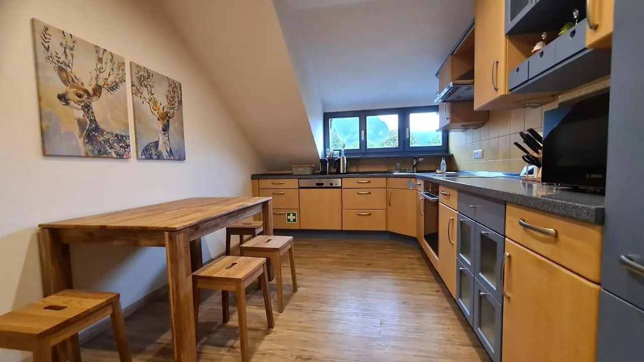 Bunter Hirsch Ferienwohnung Im Garmischer Zentrum Apartment